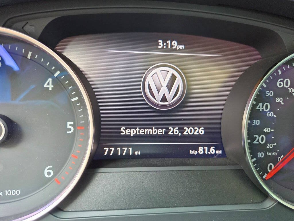 Used 2014 Volkswagen Touareg TDI AWD/4WD image 30