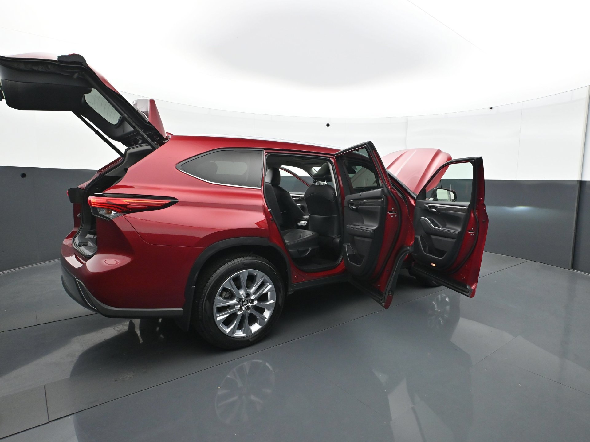 Used 2021 Toyota Highlander Limited AWD/4WD image 38