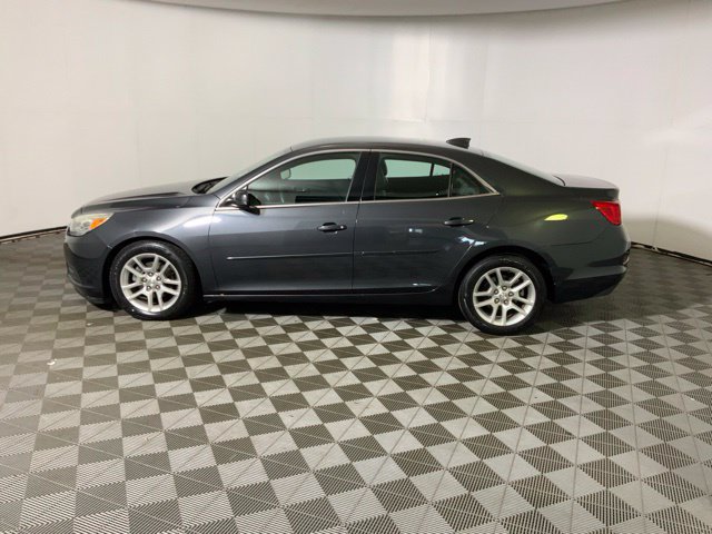 Used 2015 Chevrolet Malibu LT w/ Power Convenience Package FWD image 11