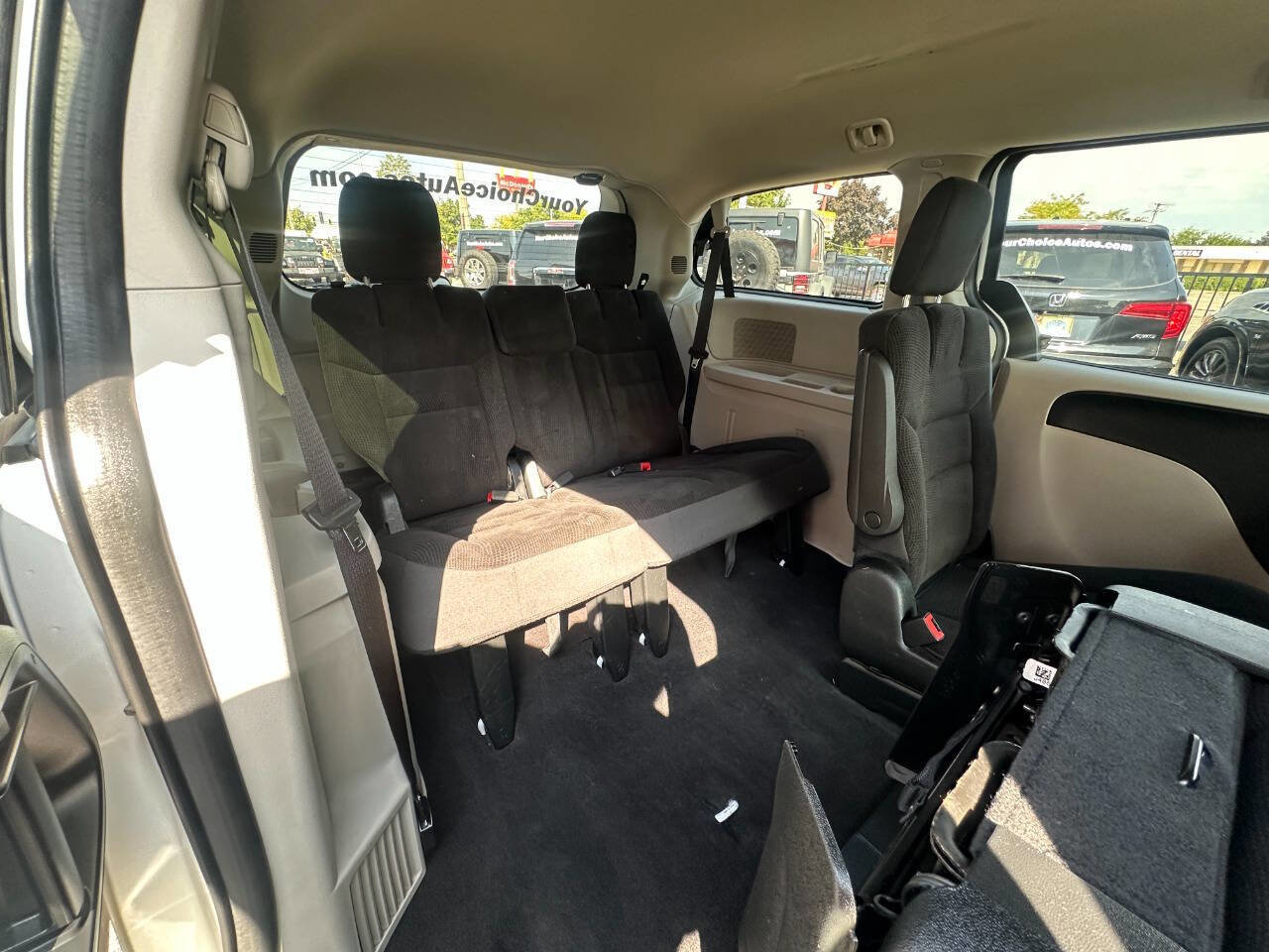 Used 2019 Dodge Grand Caravan SXT w/ Quick Order Package 29G SXT image 25