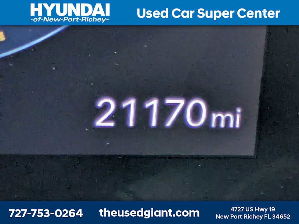 Used 2025 Hyundai Santa Fe Limited FWD image 45