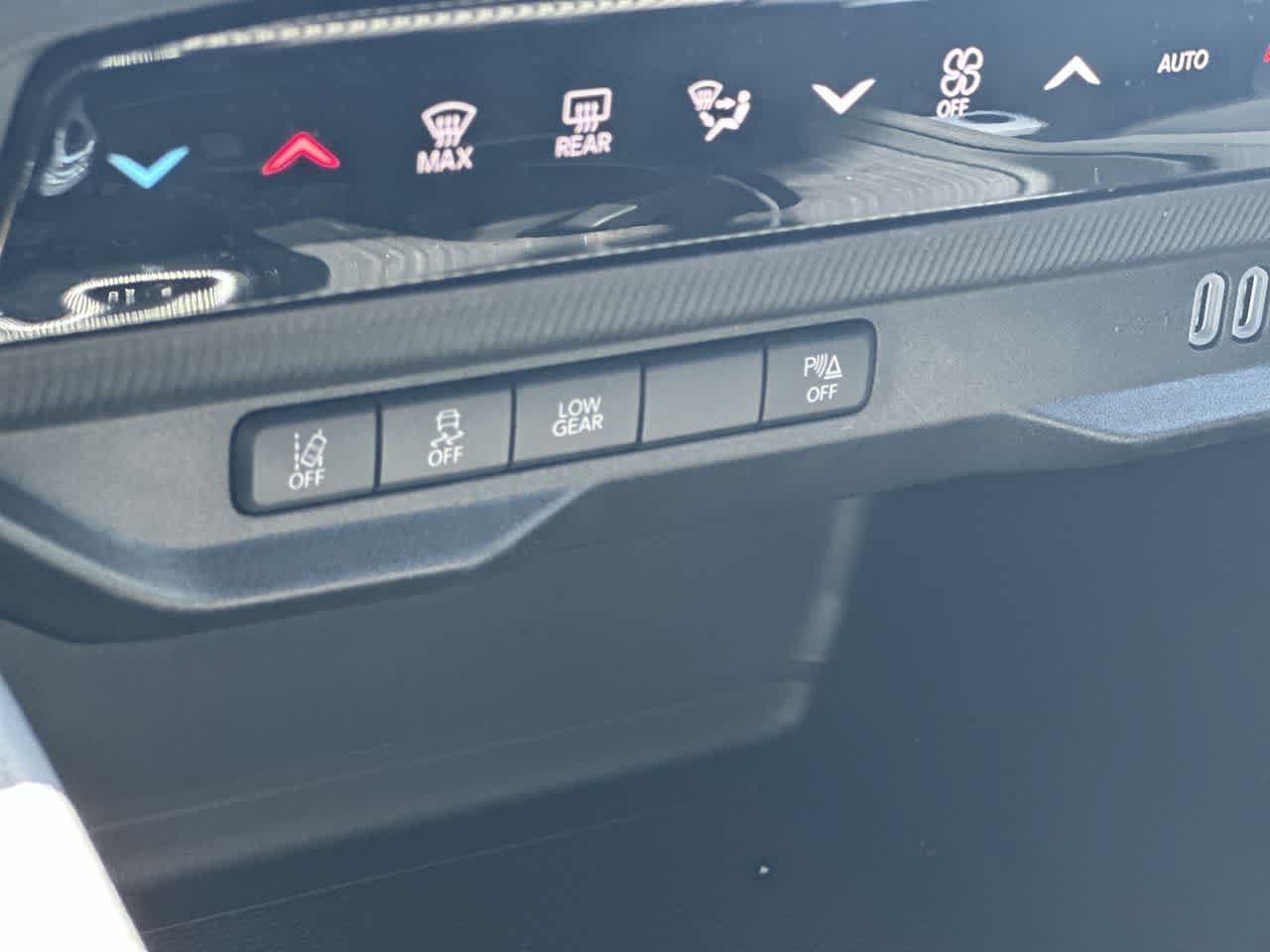 New 2026 Jeep Cherokee Limited AWD/4WD image 17