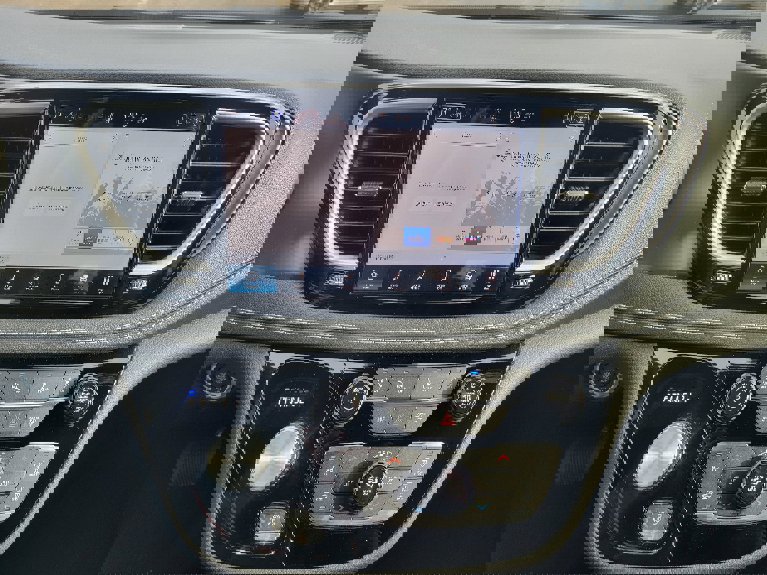 New 2026 Chrysler Pacifica Select image 28