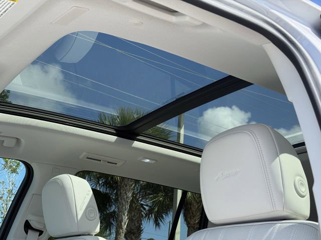 Used 2025 Buick Enclave Avenir image 22