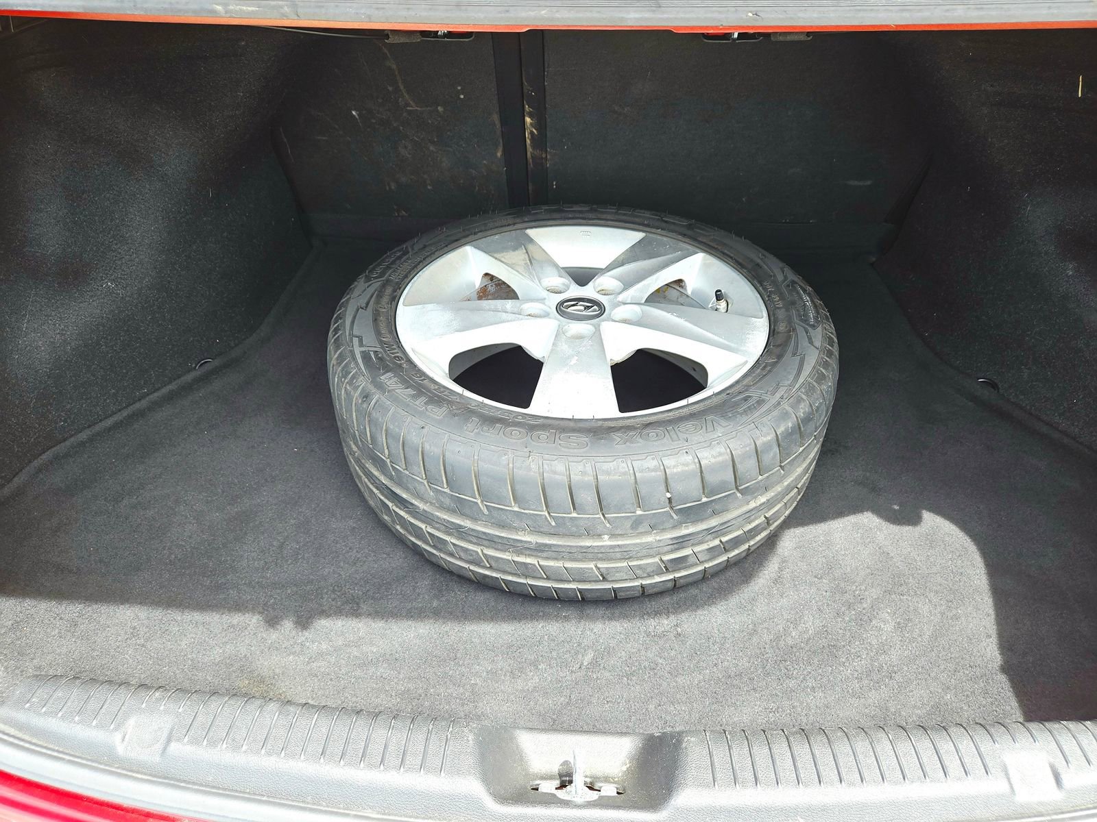 Used 2012 Hyundai Elantra GLS w/ Preferred Pkg 3 FWD image 25