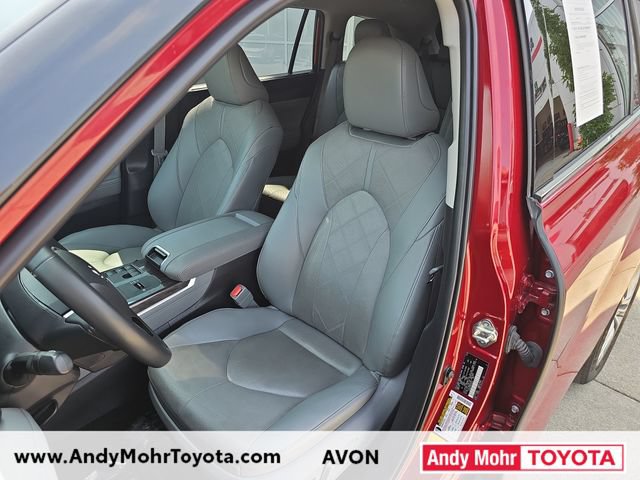 Used 2023 Toyota Highlander Platinum FWD image 10