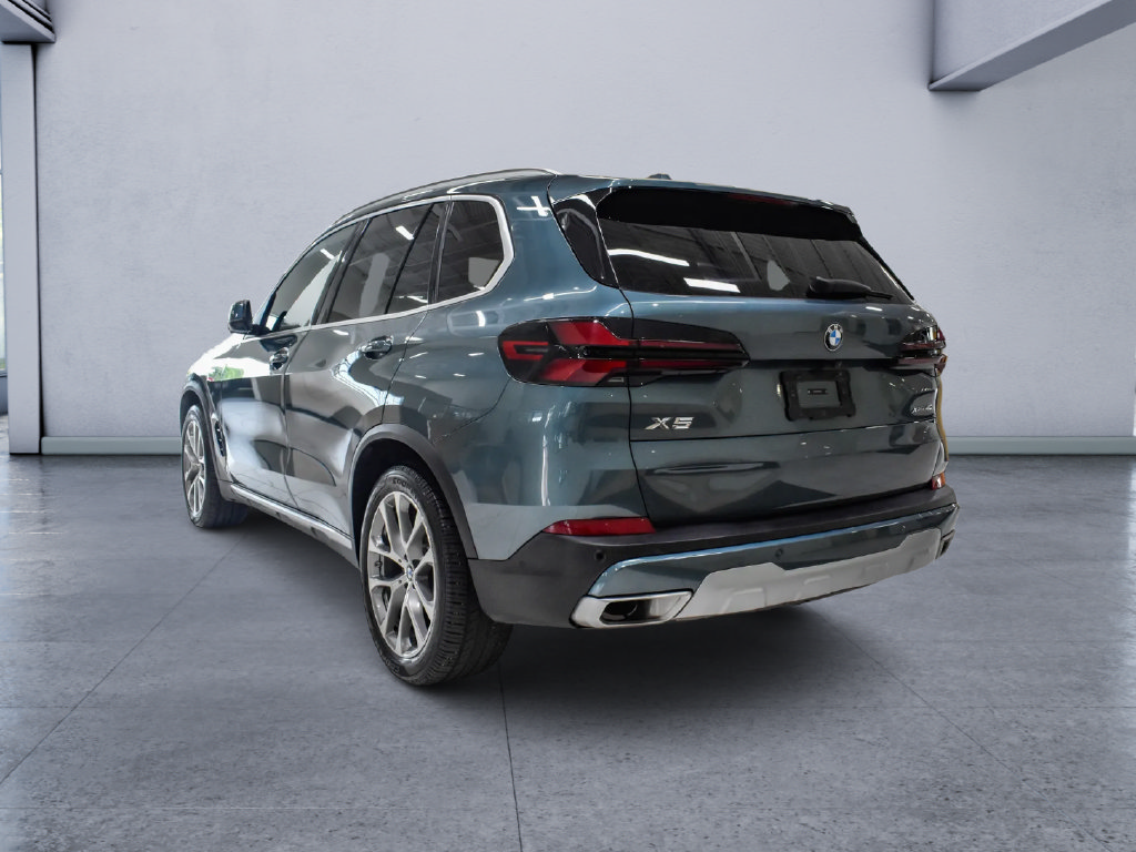 Used 2024 BMW X5 xDrive40i w/ Premium Package AWD/4WD image 5