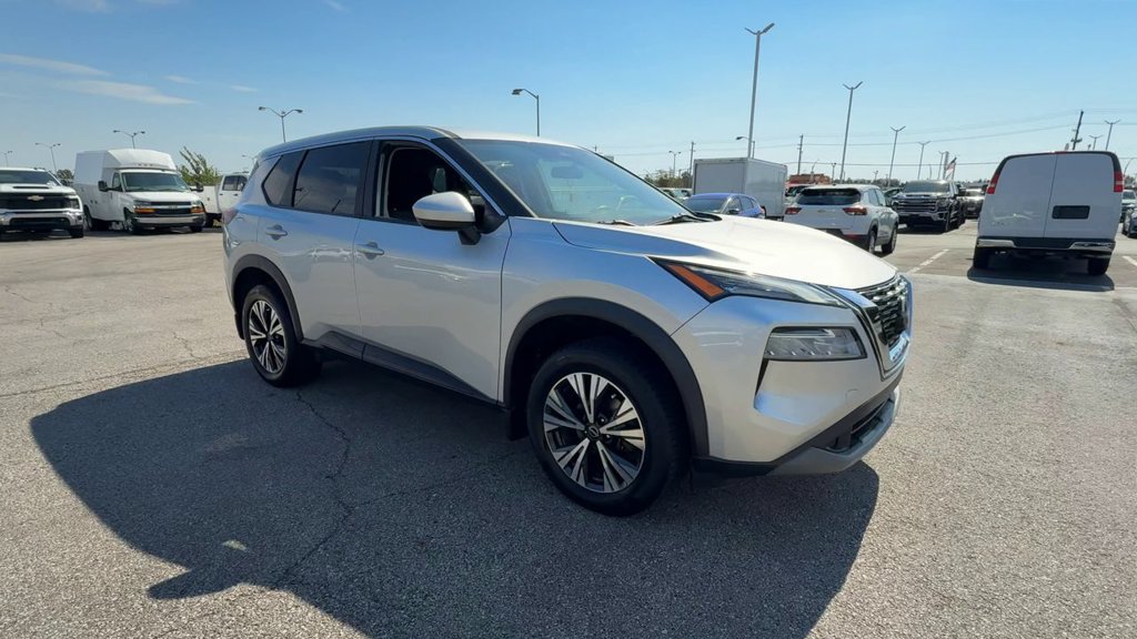 Used 2023 Nissan Rogue SV AWD/4WD image 2