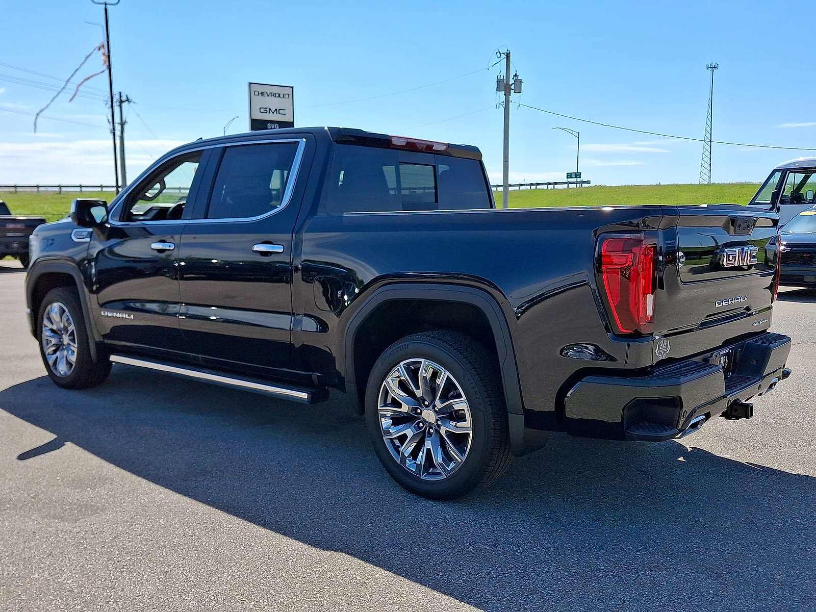 New 2026 GMC Sierra 1500 Denali AWD/4WD image 11
