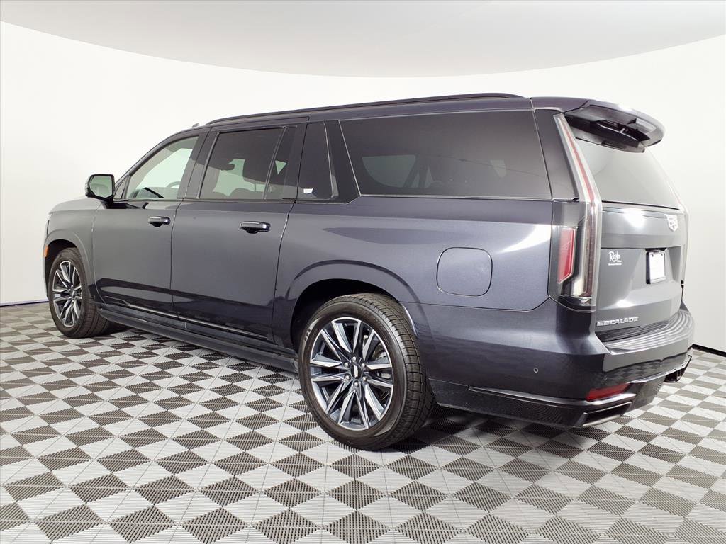 Used 2022 Cadillac Escalade ESV Sport w/ Touring Package image 6