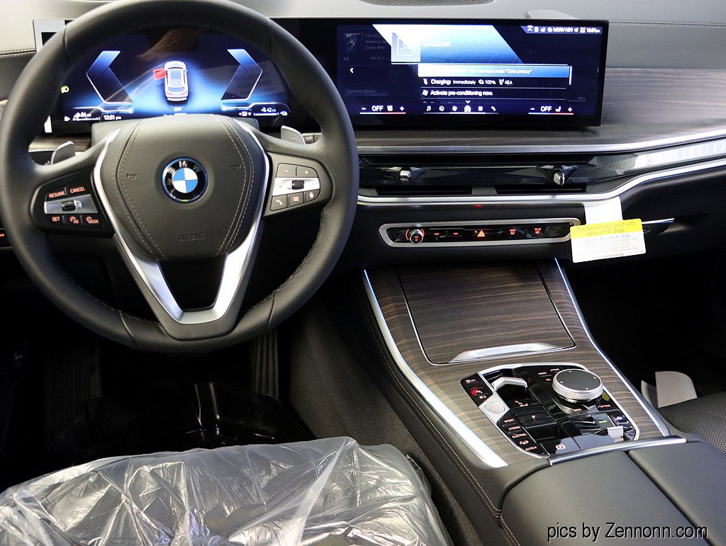 New 2026 BMW X5 xDrive50e w/ Climate Comfort Package AWD/4WD image 16