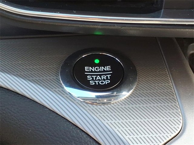 Used 2021 Ford Explorer XLT w/ Equipment Group 202A image 20