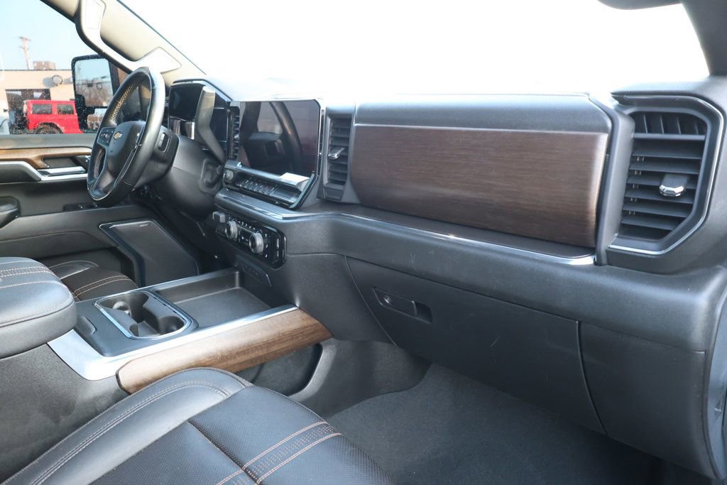 Used 2024 Chevrolet Silverado 3500 High Country w/ High Country Premium Package image 26
