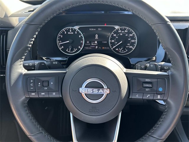 Used 2025 Nissan Pathfinder SV image 30