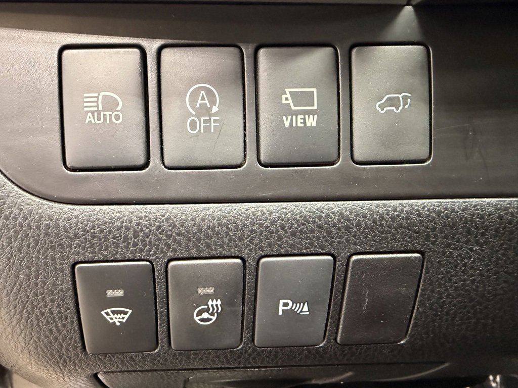 Used 2018 Toyota Highlander Limited Platinum image 19