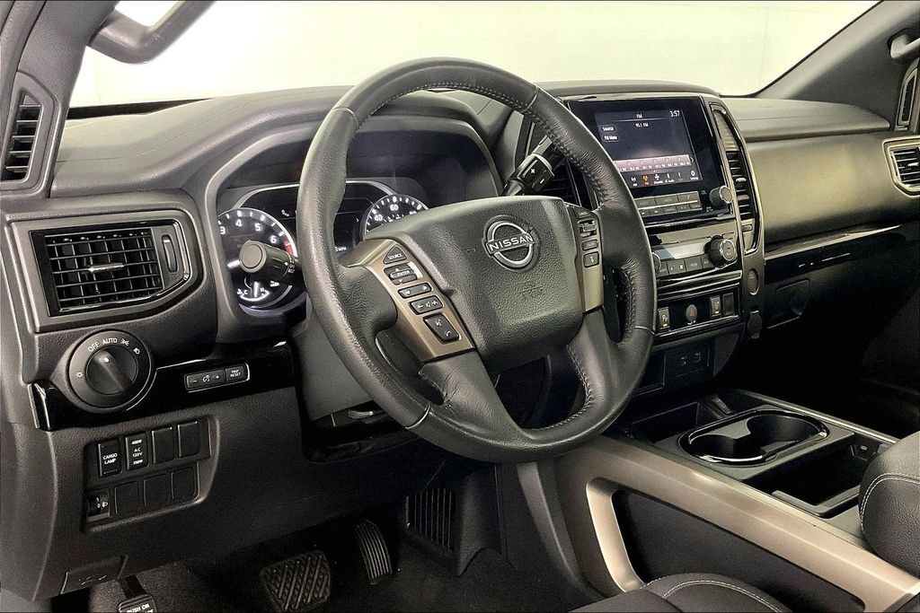 Used 2024 Nissan Titan SV w/ SV Bronze Edition Package RWD image 17