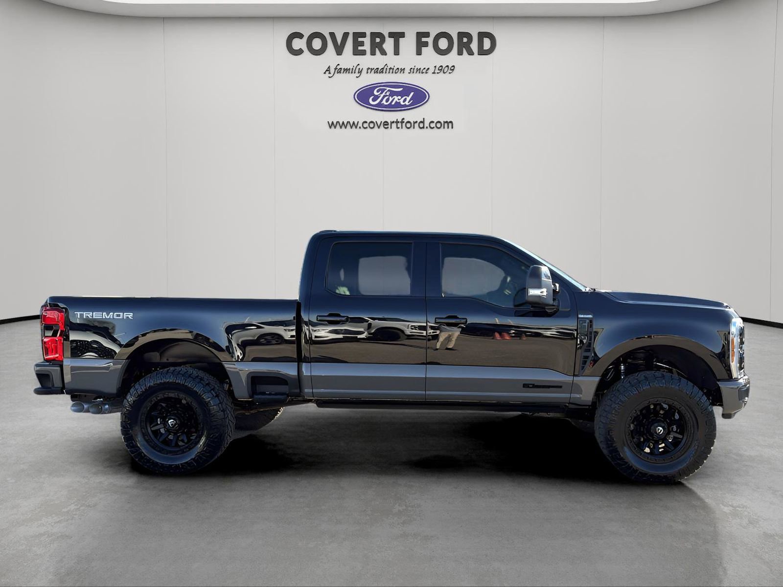 New 2026 Ford F250 King Ranch w/ Tremor Off-Road Package image 6