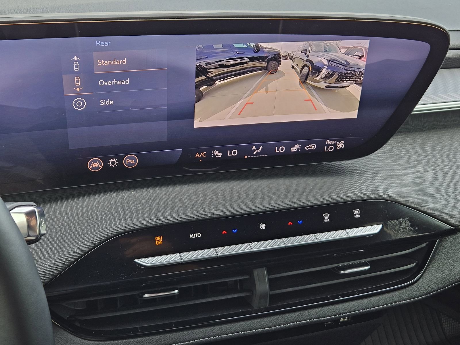 Used 2025 Buick Enclave Sport Touring w/ Power Package image 21
