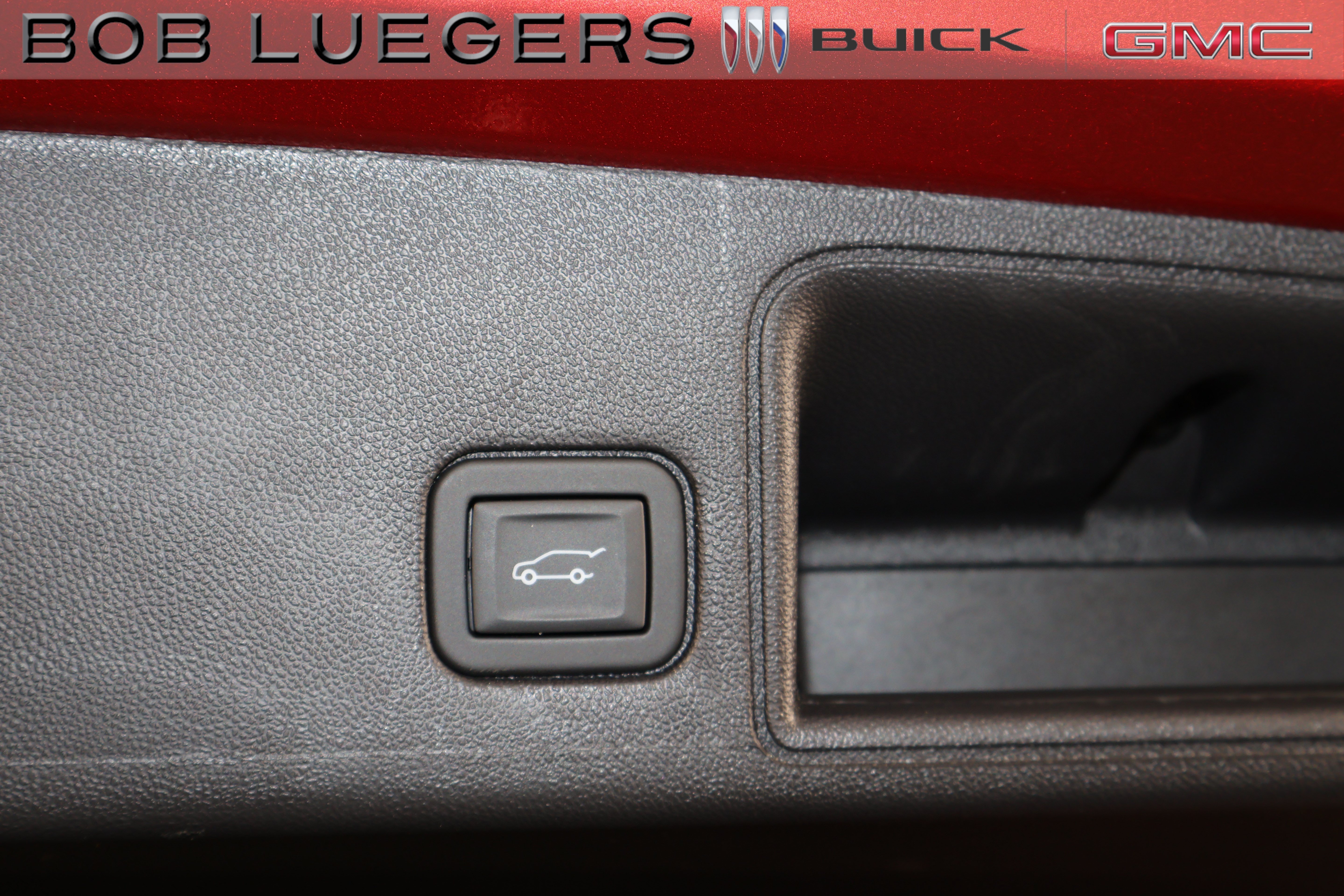 Certified 2024 GMC Terrain SLT w/ LPO, Floor Liner Package AWD/4WD image 21