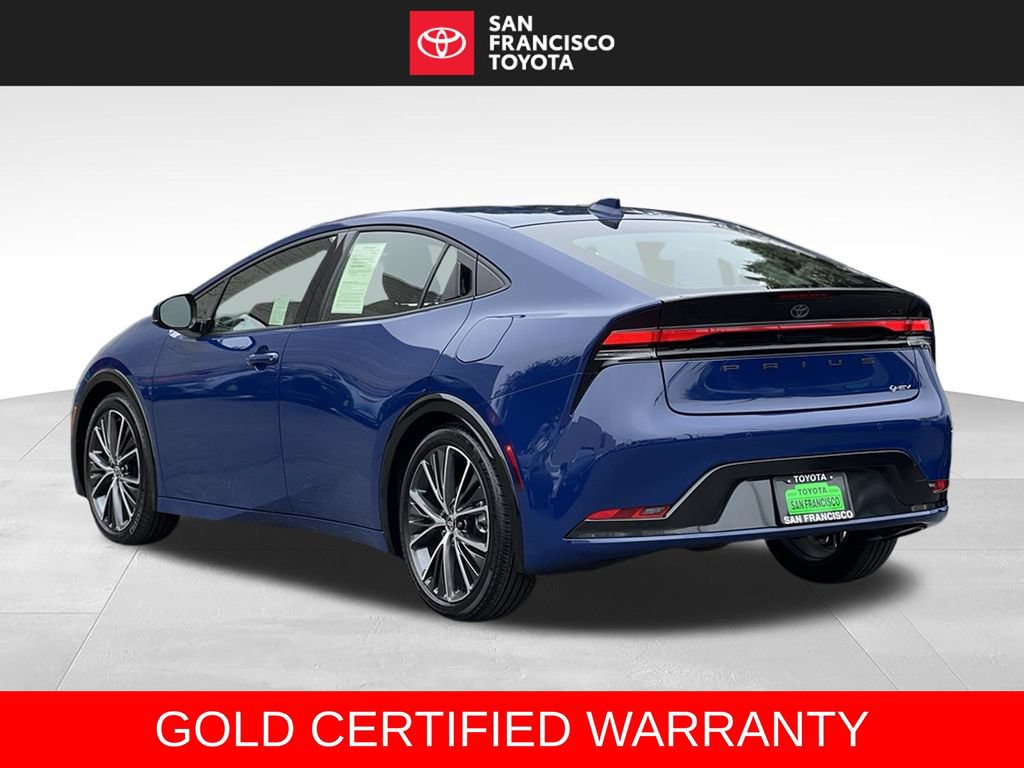 Certified 2025 Toyota Prius XLE FWD image 3