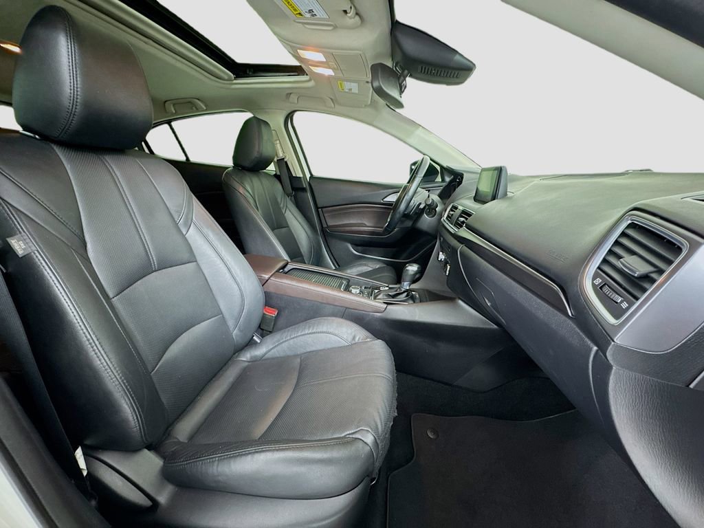 Used 2018 MAZDA MAZDA3 Grand Touring w/ Premium Equipment Package image 24