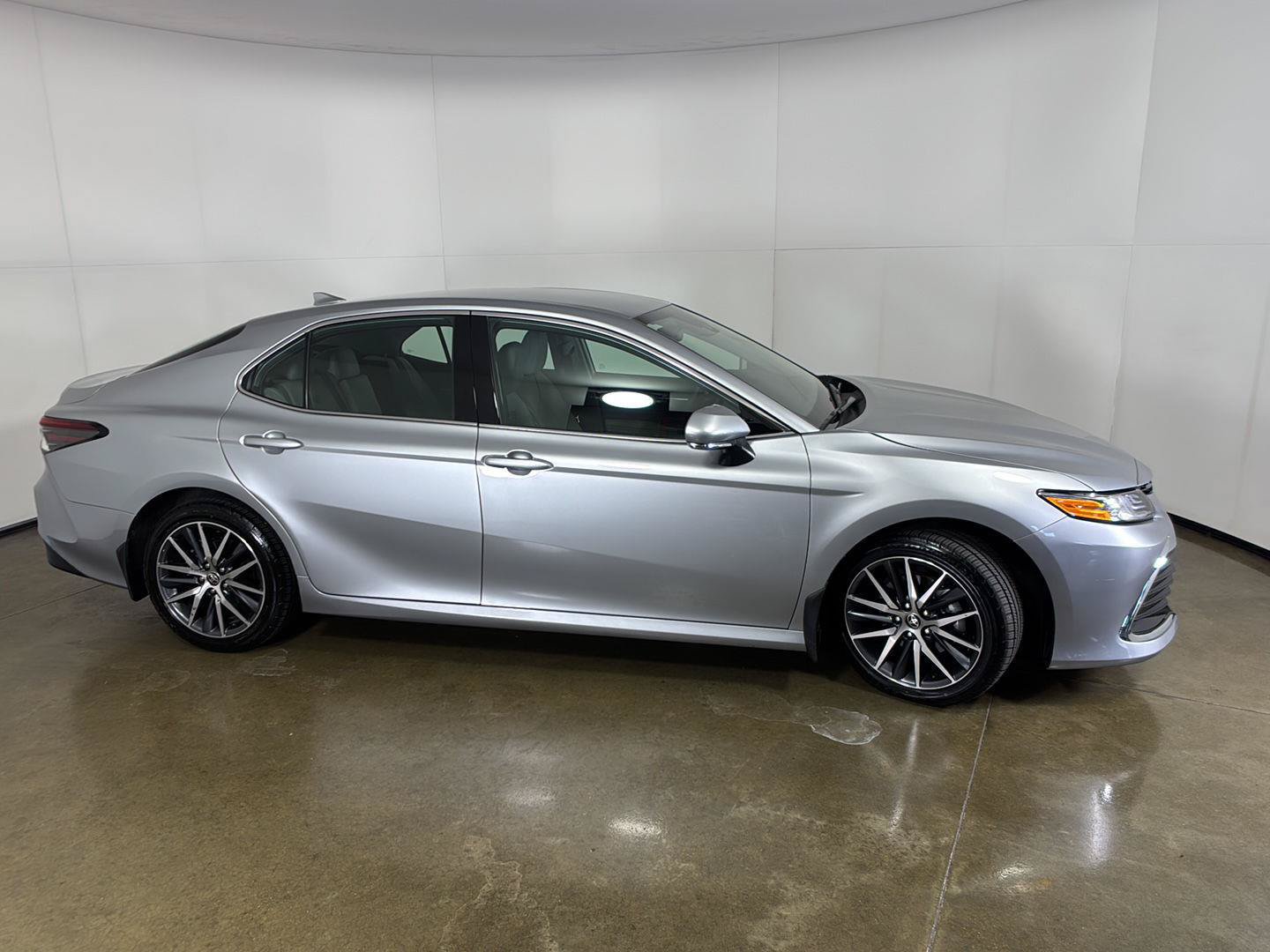 Used 2024 Toyota Camry XLE w/ Cold Weather Package AWD/4WD image 9