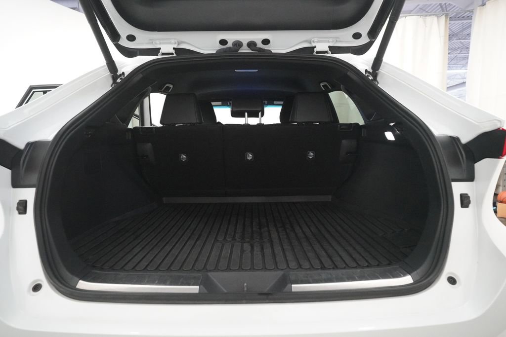 Used 2024 Toyota Venza Nightshade image 10