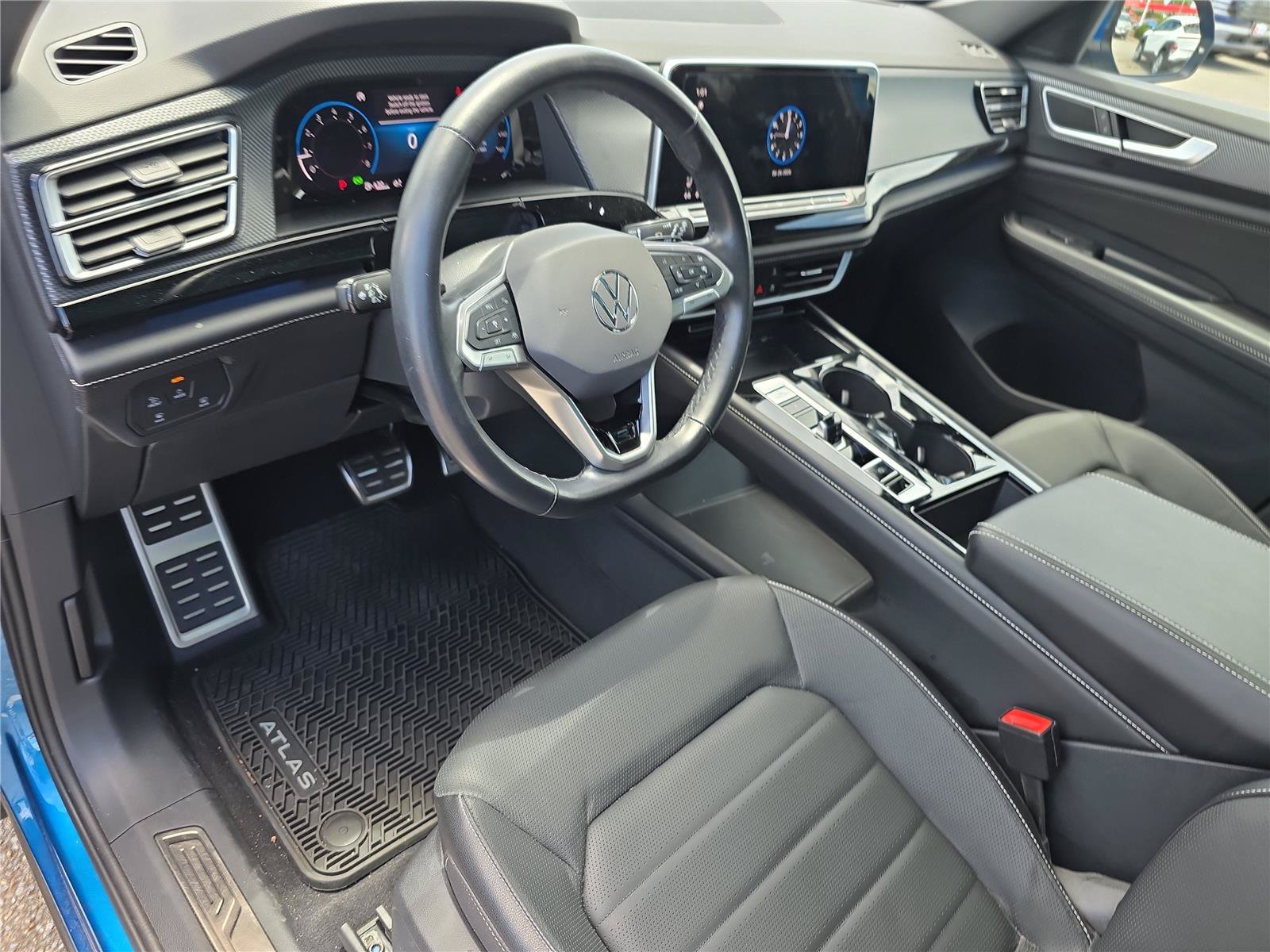 Used 2024 Volkswagen Atlas Cross Sport SEL R-Line AWD/4WD image 11