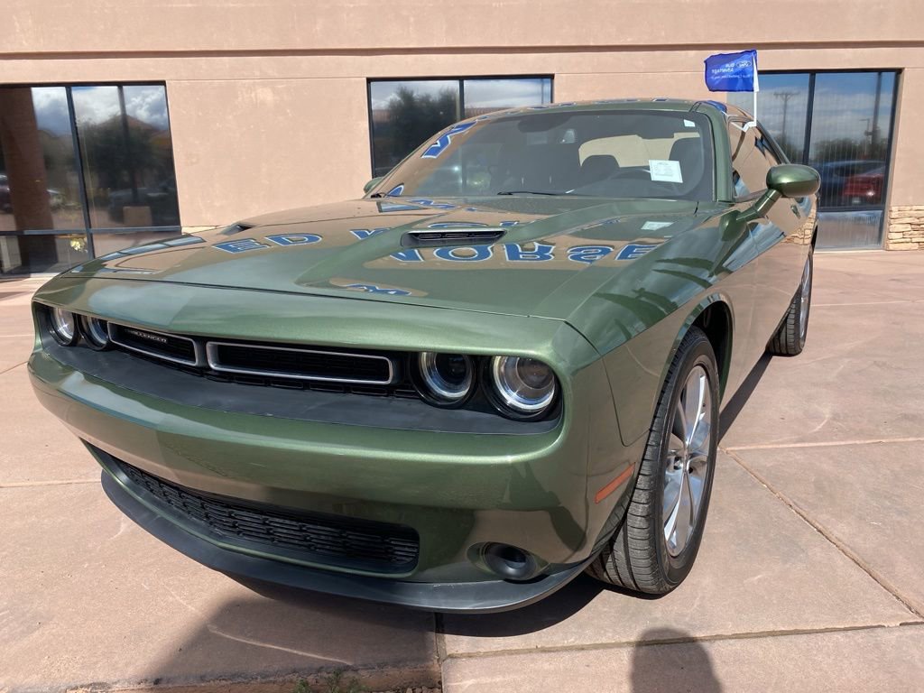 Used 2021 Dodge Challenger SXT video 2