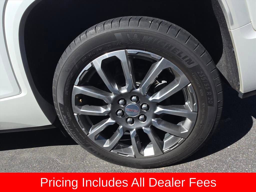 Used 2022 GMC Acadia Denali w/ Denali Ultimate Package FWD image 5