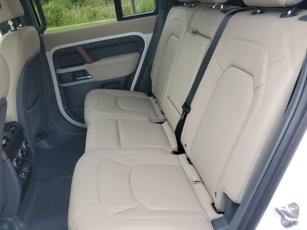 Used 2023 Land Rover Defender 110 S AWD/4WD image 33