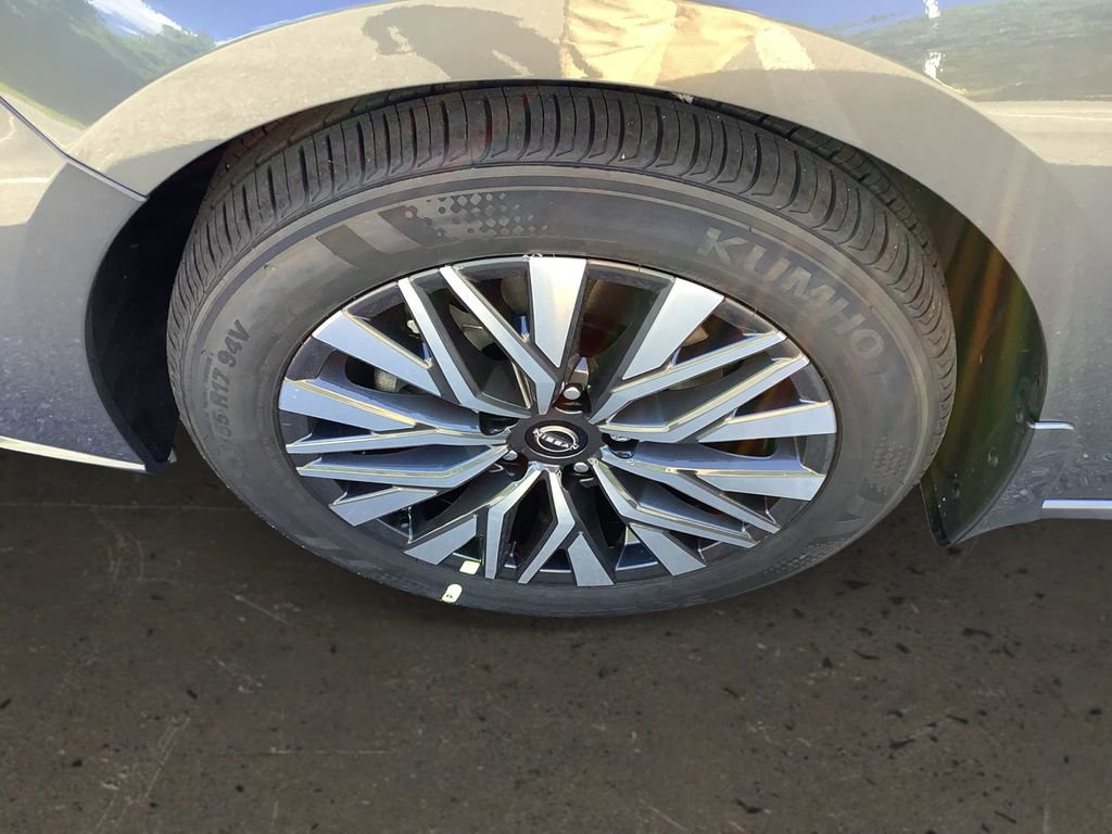 New 2026 Nissan Altima 2.5 SV FWD image 10