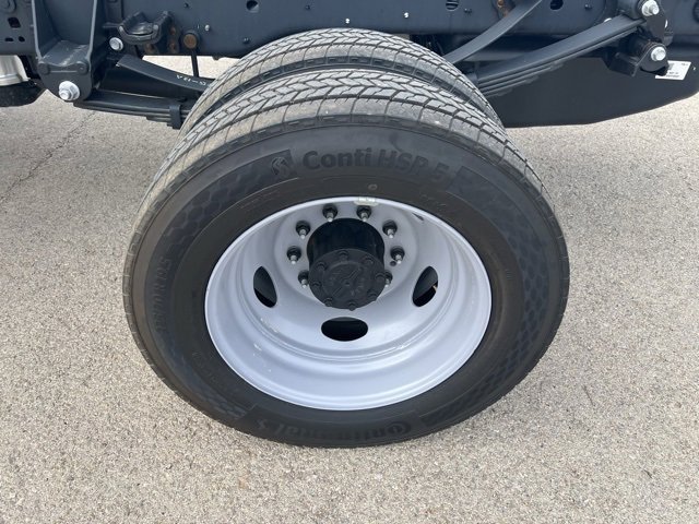 New 2025 Ford F550 XL image 5