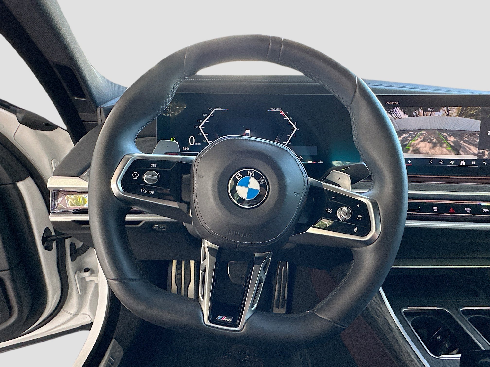 Used 2023 BMW 740i w/ Parking Assistance Package image 11