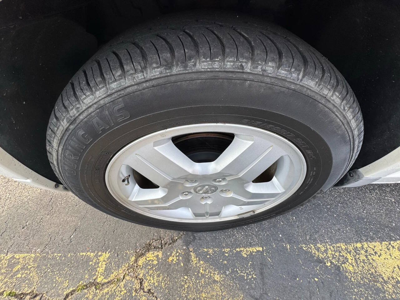Used 2009 Dodge Caliber SXT FWD image 24