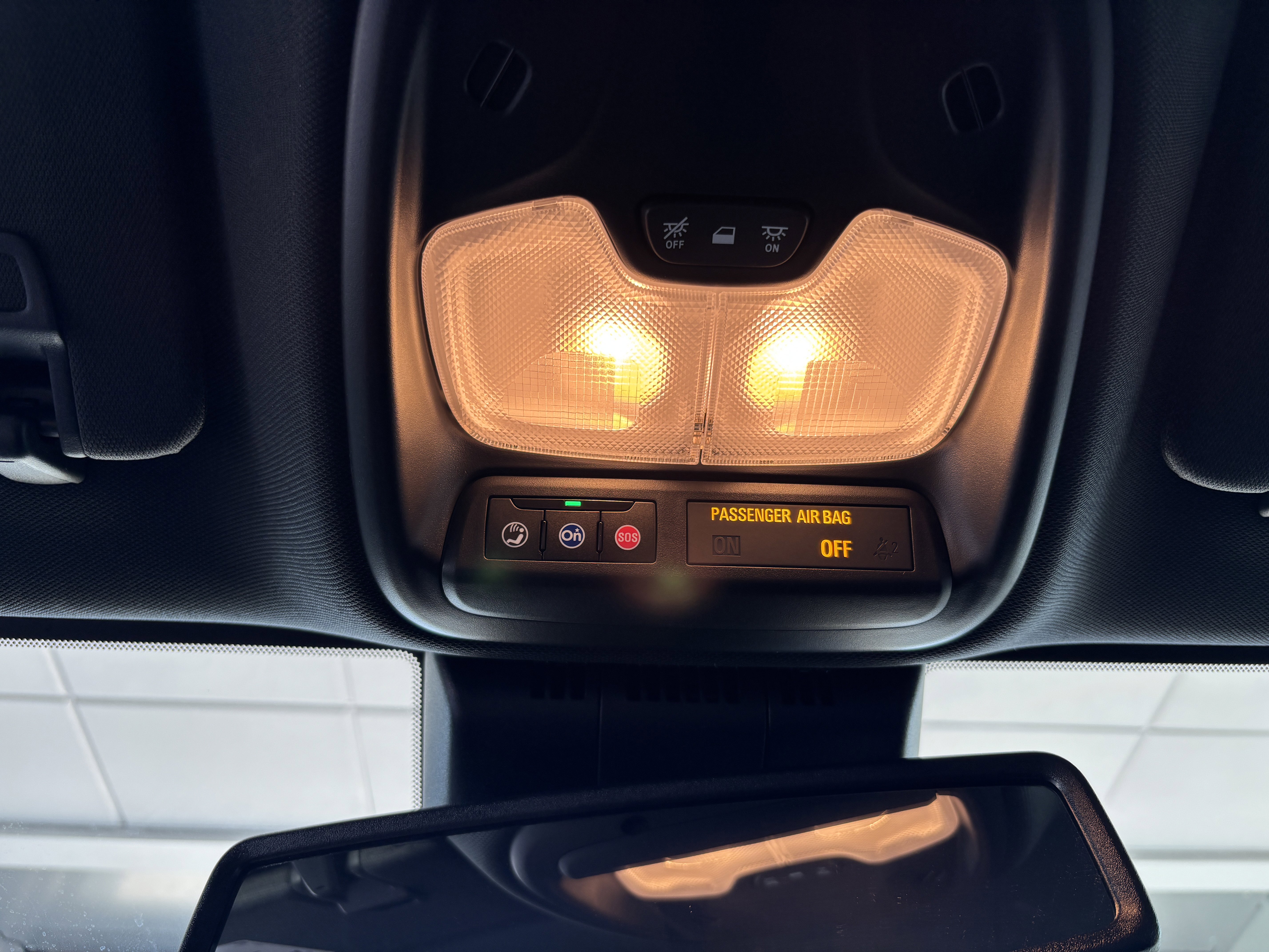 Used 2025 Chevrolet Colorado Z71 w/ Midnight Edition image 19