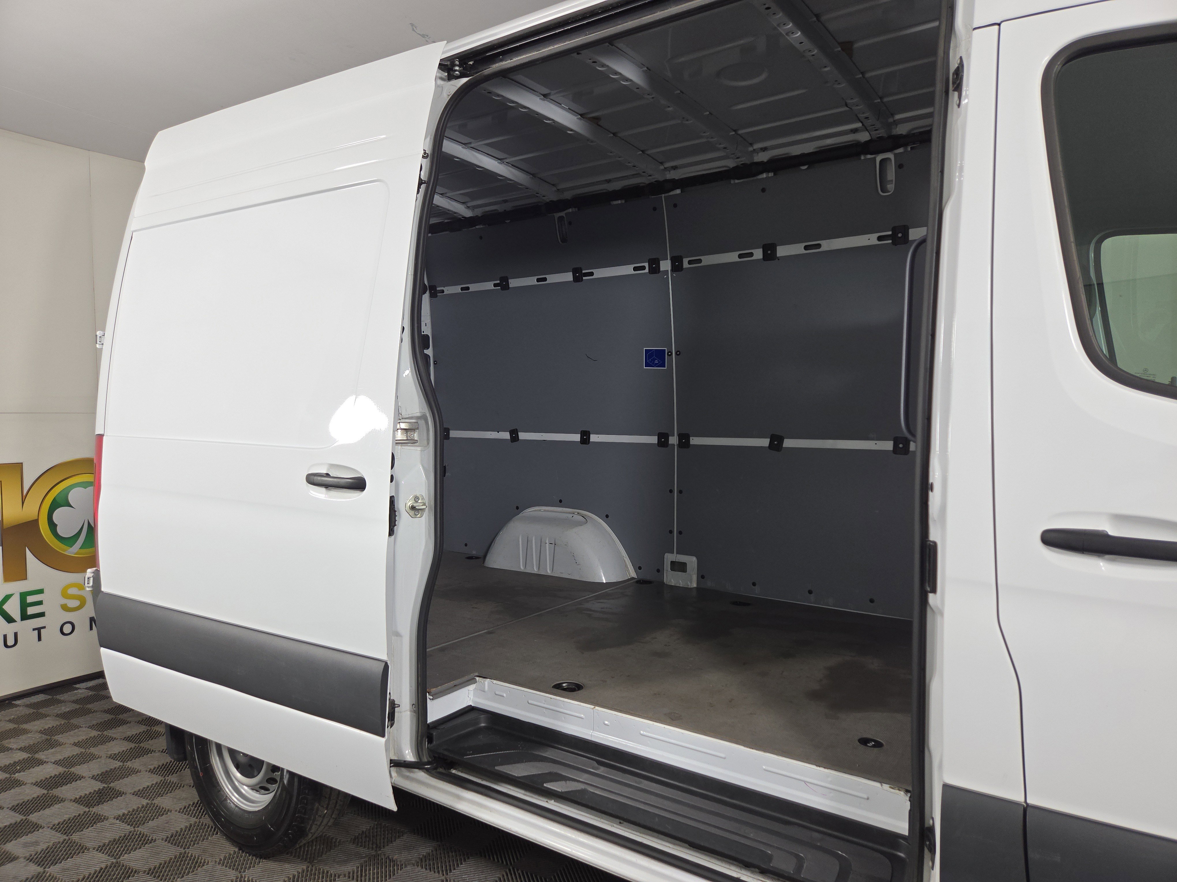 Used 2025 Mercedes-Benz Sprinter 2500 image 12