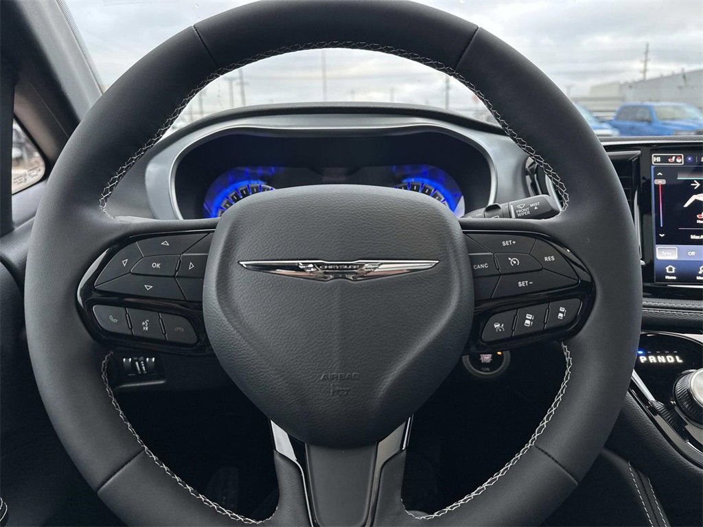 New 2026 Chrysler Pacifica Limited w/ S Appearance Package image 15