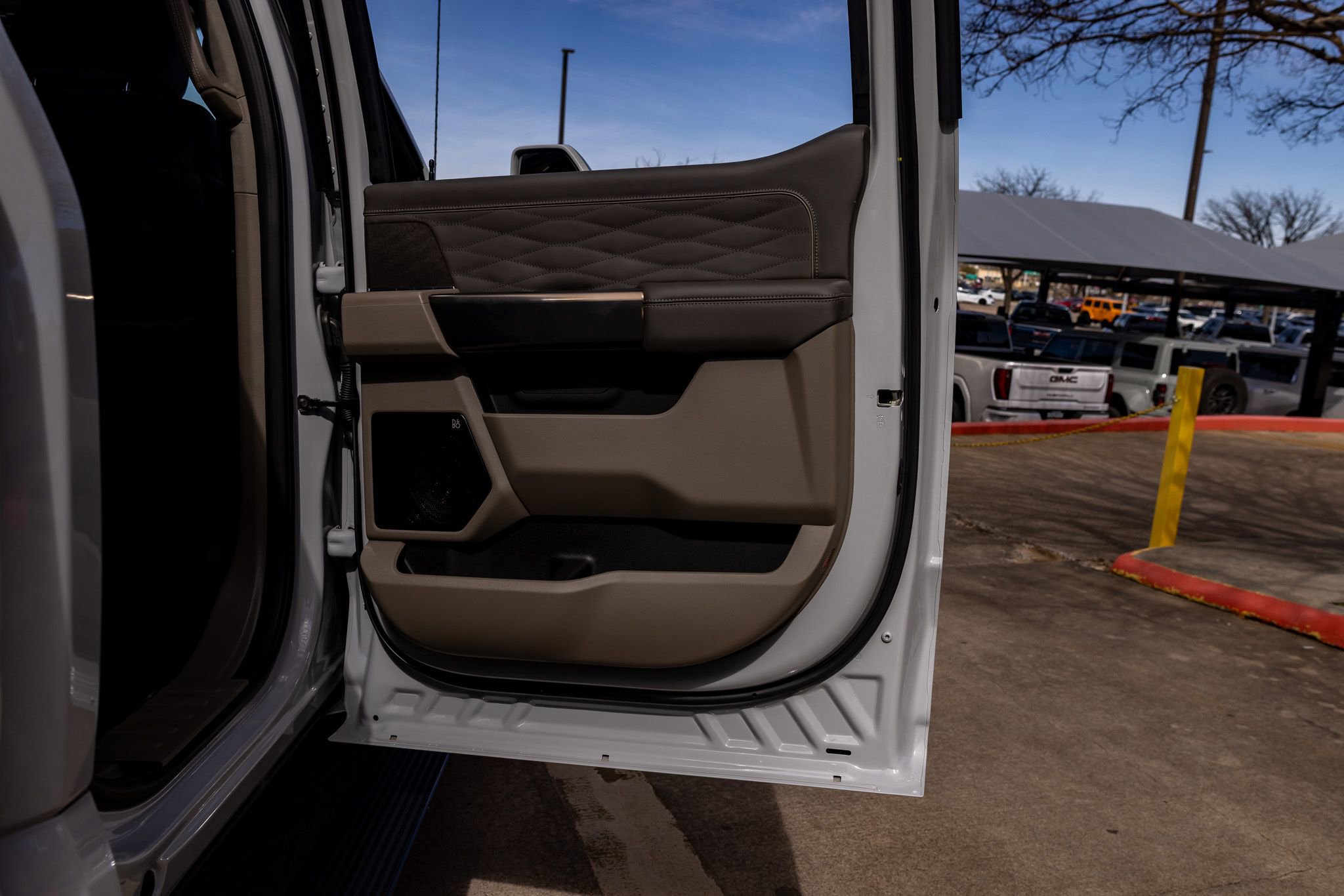 Used 2026 Ford F450 Platinum w/ Platinum Plus Package image 39