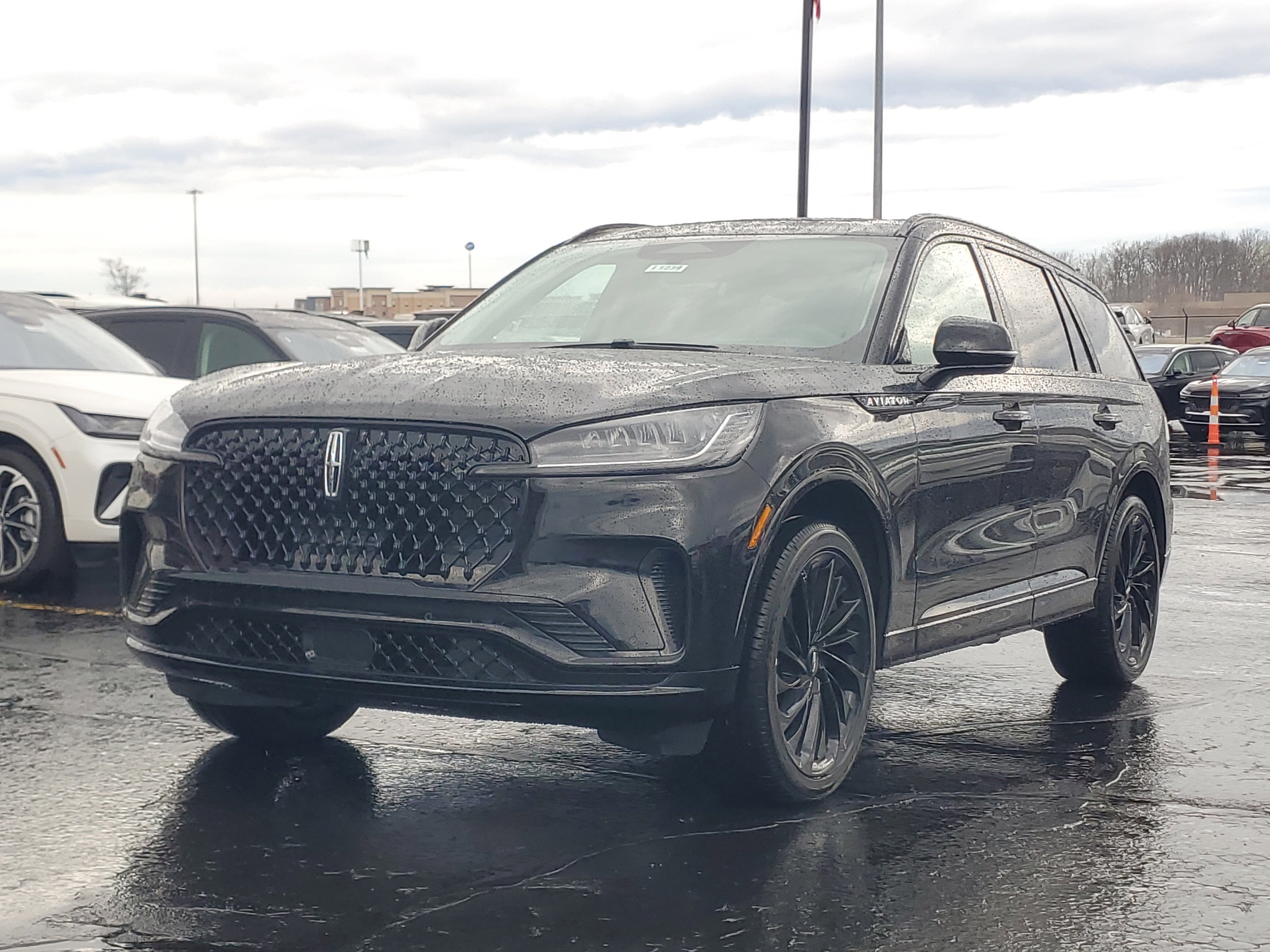 New 2026 Lincoln Aviator Reserve image 2