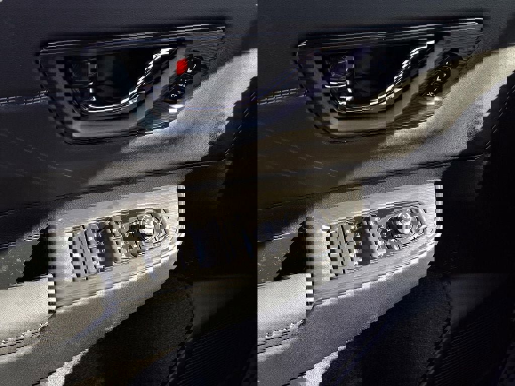 New 2026 Subaru Outback Touring image 12