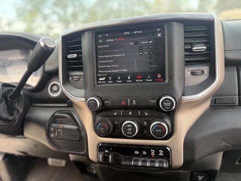 Used 2020 RAM 2500 Laramie AWD/4WD image 18