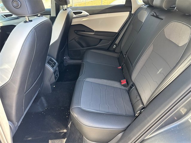 Used 2025 Volkswagen Taos SE image 20