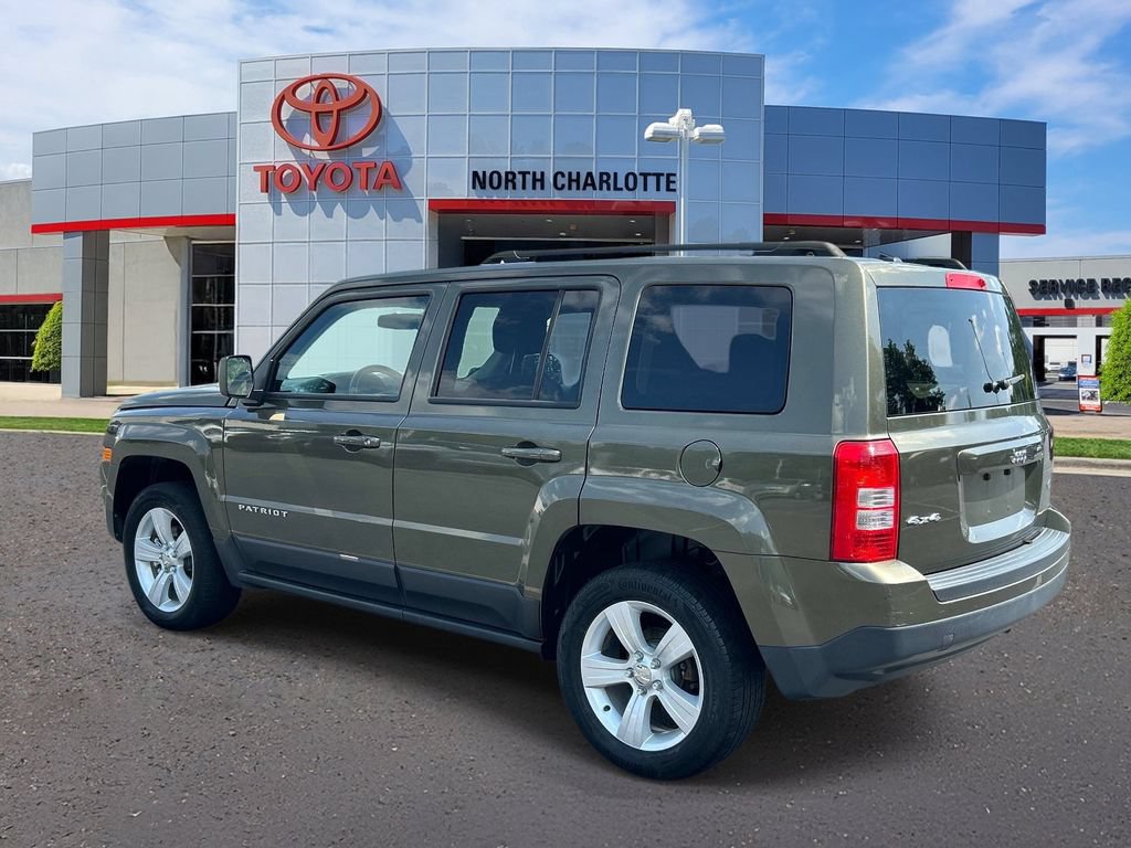 Used 2016 Jeep Patriot Latitude AWD/4WD image 4