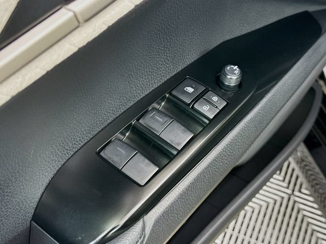 Used 2026 Toyota Camry XLE AWD/4WD image 18