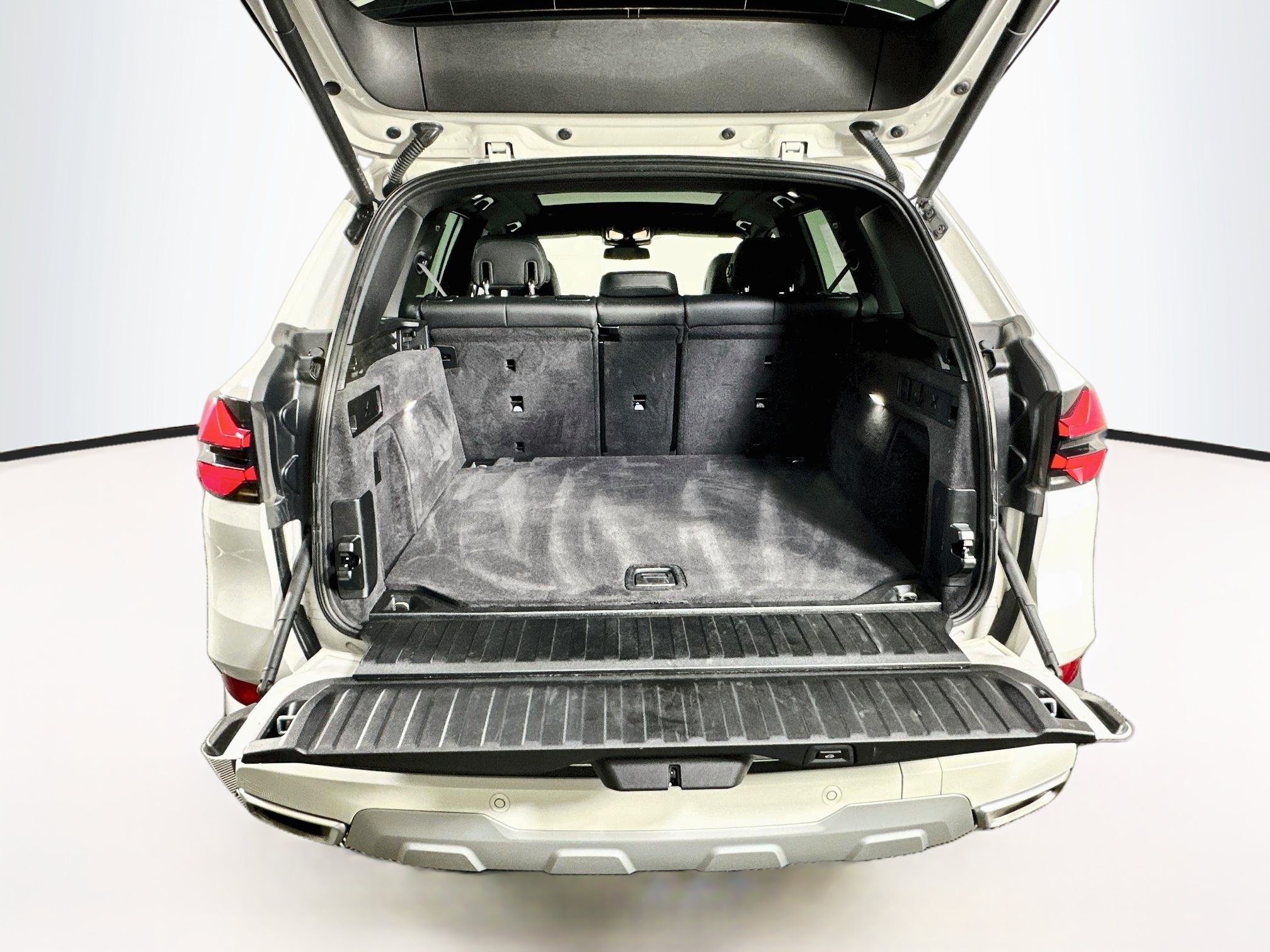 Used 2026 BMW X5 sDrive40i RWD image 28