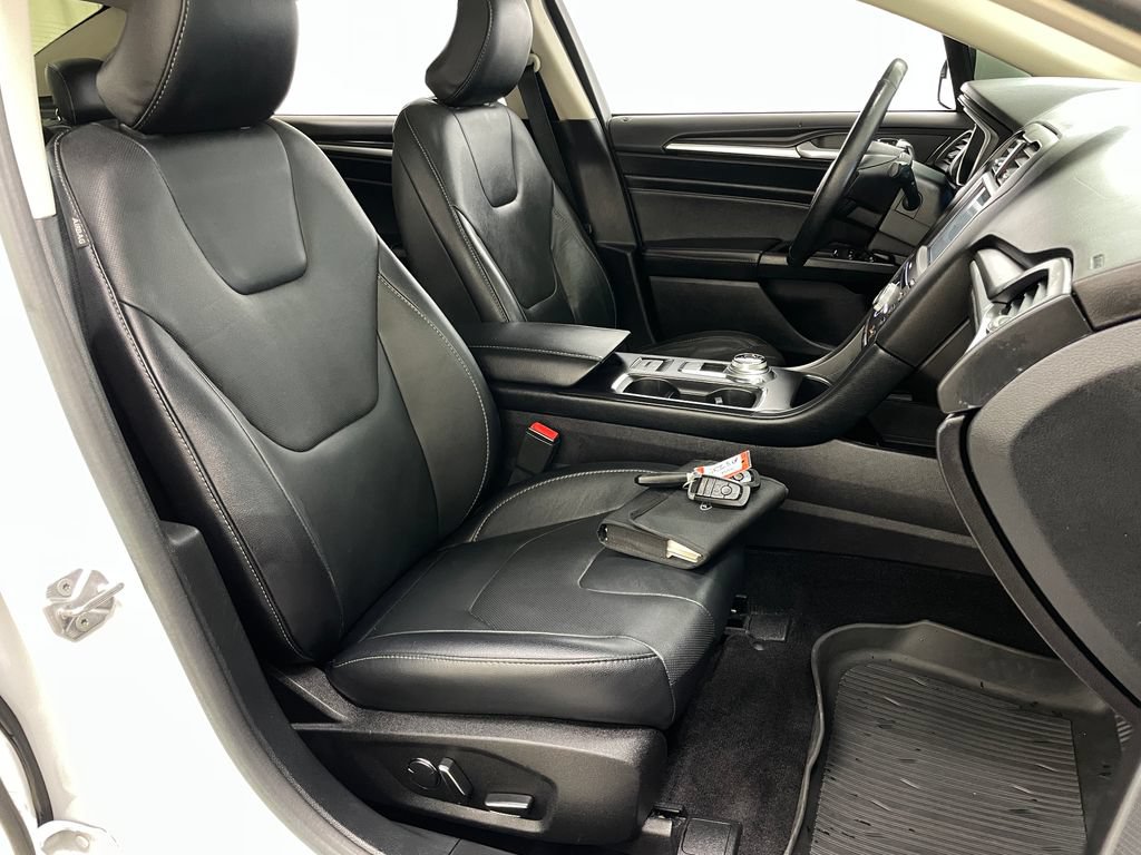 Used 2017 Ford Fusion Titanium FWD image 40