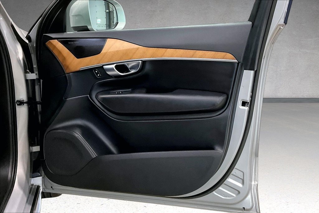 Certified 2023 Volvo XC90 B6 Plus w/ Protection Package Premier AWD/4WD image 30