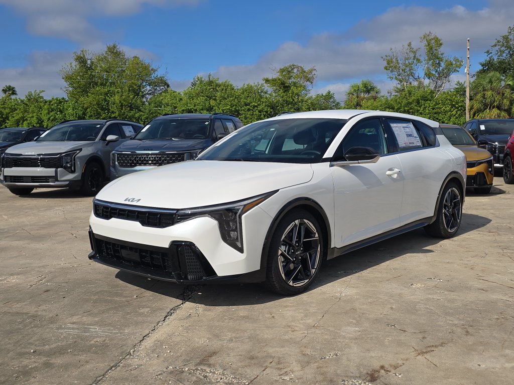 New 2026 Kia K4 GT-Line Turbo FWD image 4