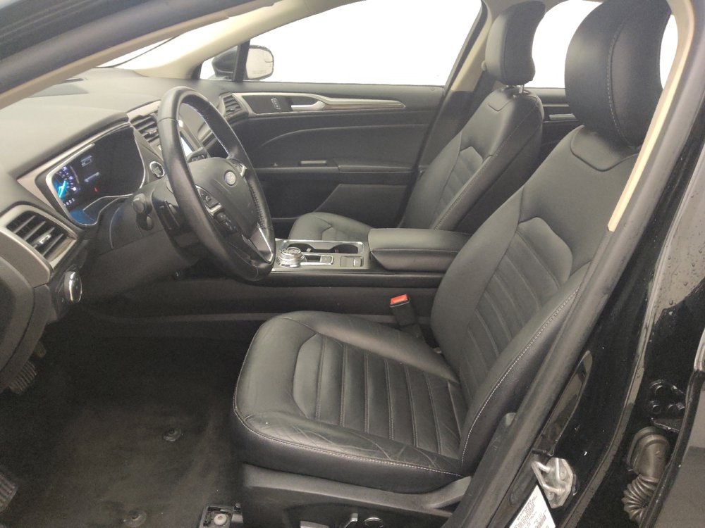 Used 2018 Ford Fusion SE w/ Fusion SE Technology Package FWD image 17